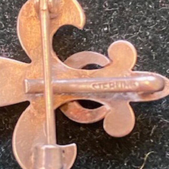 Sterling Silver Fleur De Lis Pin can be worn by man or woman marked Sterling - Picture 2 of 5